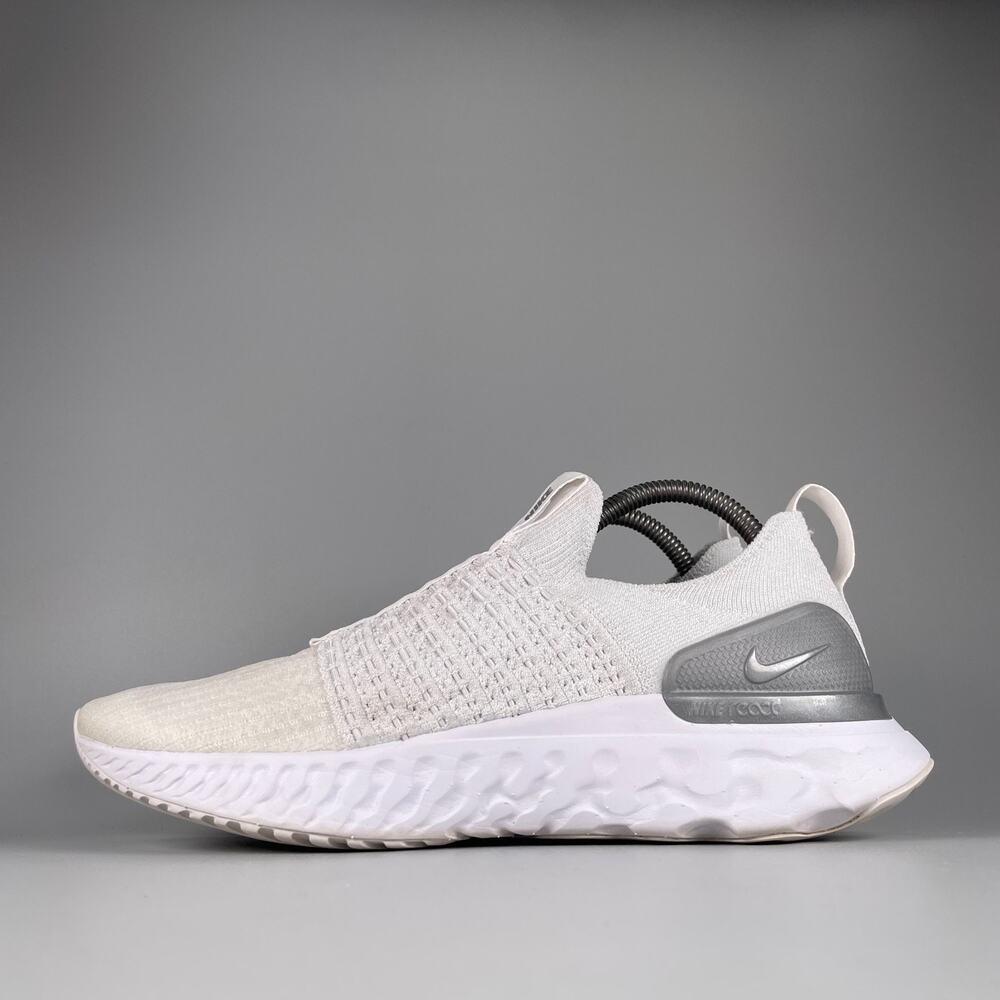 Nike React Phantom Run Flyknit 2 Women's Size 10.5 White Running Shoes Sneakers